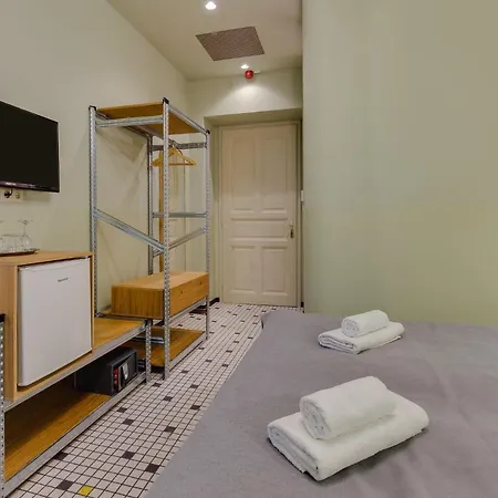 فندق Neptun Badacsony باداتشونيتوماي