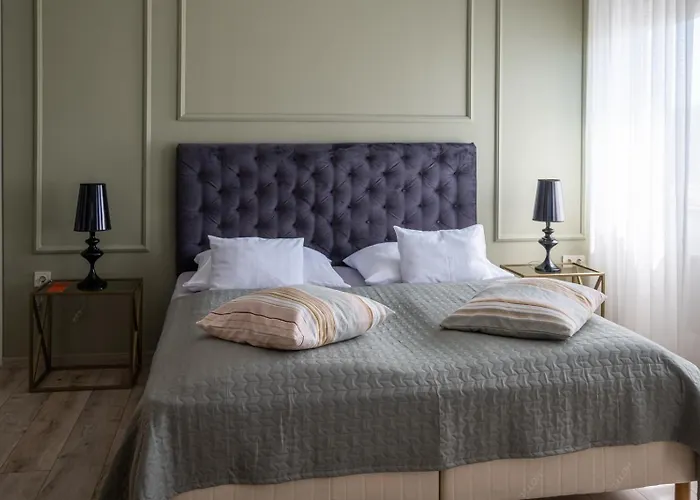 Neptun Badacsony Hotel *